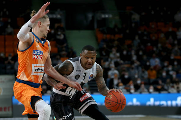 确保玩家在 确保玩家在